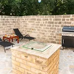 Kuca Za Odmor Kameni Dvori